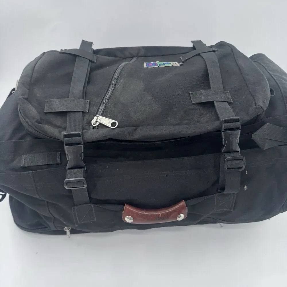 Vintage Mountain Equipment Inc. Convertible Travel Duffle Bag / Backpack USA MEI
